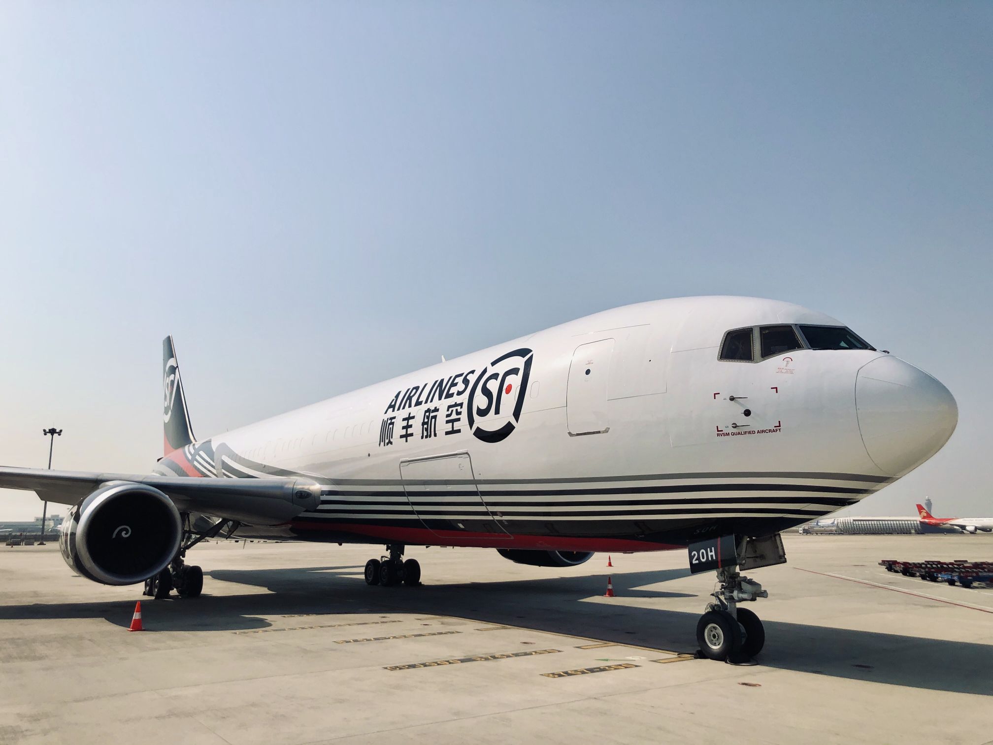 顺丰航空新接收 2 架波音 B747-400 全货机